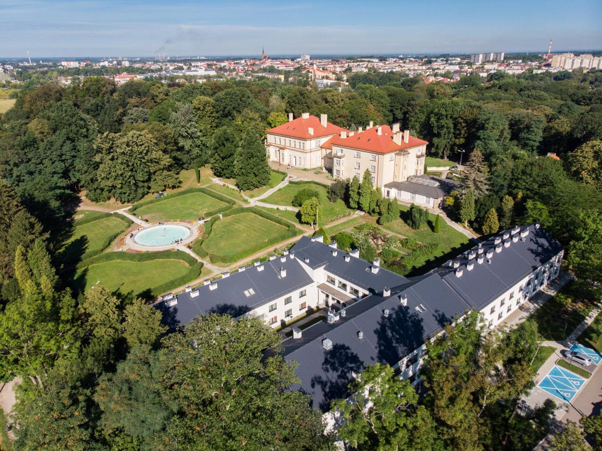 Centrum Rehabilitacji Spolecznej I Zawodowej Zaz Sloneczne Wzgorze Tarnów Exterior foto