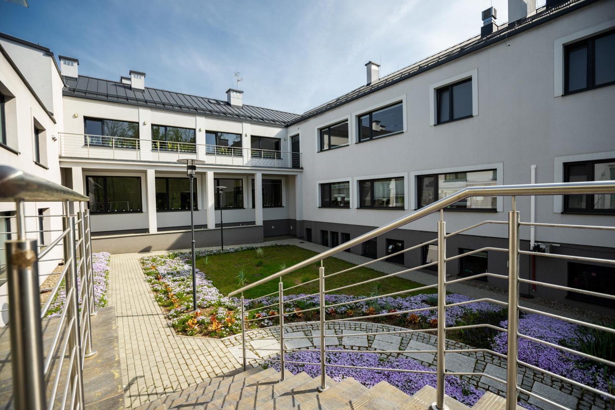 Centrum Rehabilitacji Spolecznej I Zawodowej Zaz Sloneczne Wzgorze Tarnów Exterior foto