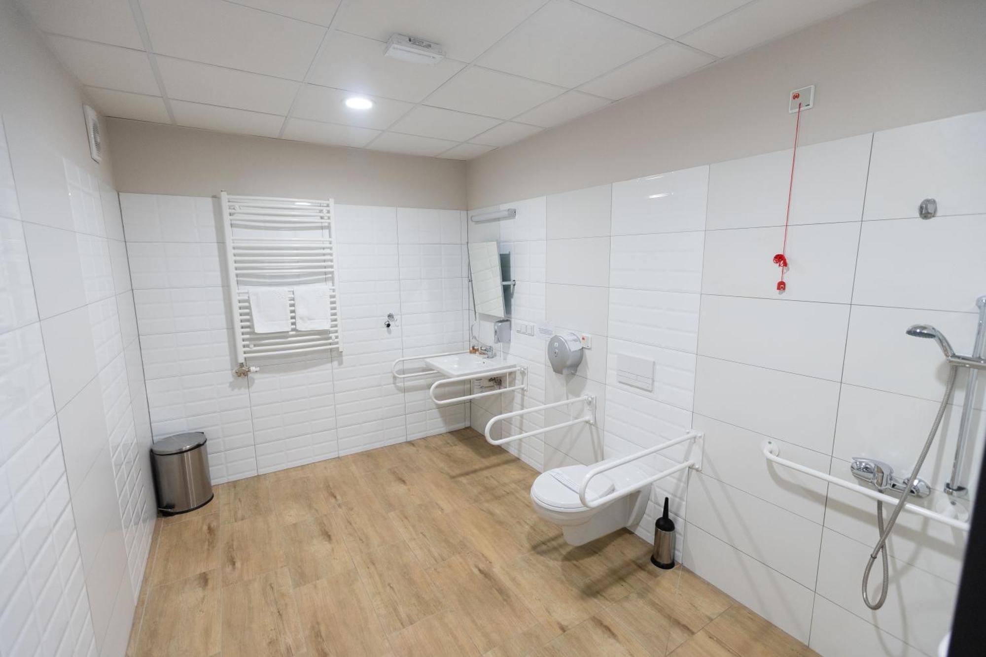 Centrum Rehabilitacji Spolecznej I Zawodowej Zaz Sloneczne Wzgorze Tarnów Exterior foto
