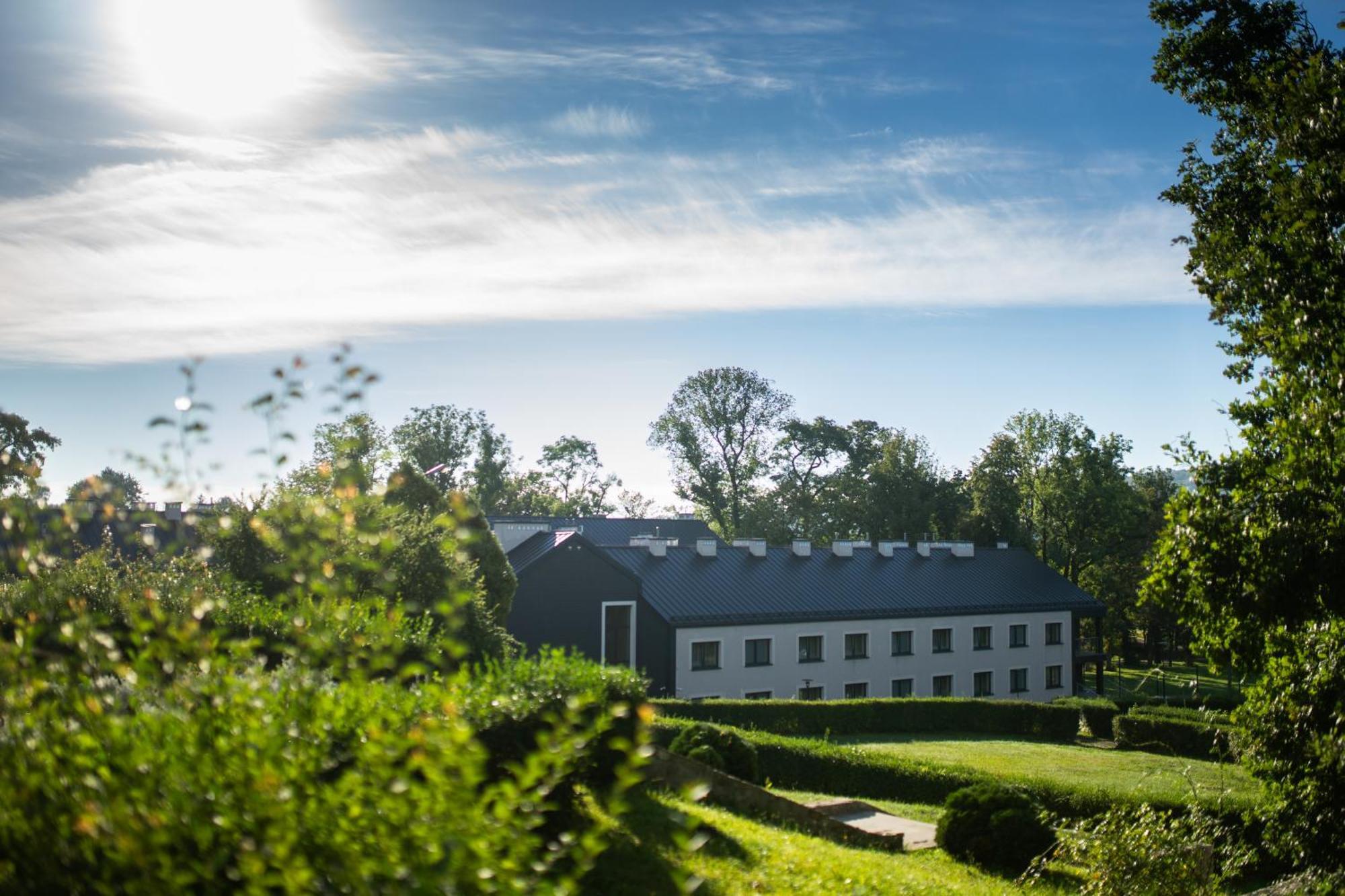 Centrum Rehabilitacji Spolecznej I Zawodowej Zaz Sloneczne Wzgorze Tarnów Exterior foto